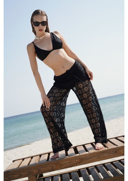 Beli Bağcıklı Dantel Siyah Pantolon