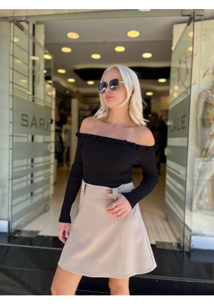 Straplez Yaka Çiçek Detaylı Triko fırsatları