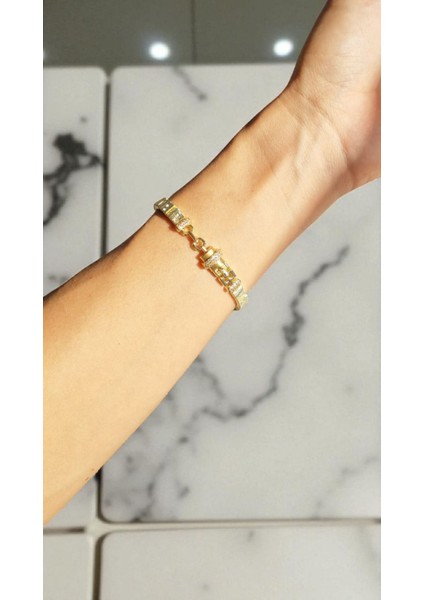 Premium Paslanmaz Çelik Zirkon Taşlı Kapanış Detaylı Kare Motif Gold Bileklik