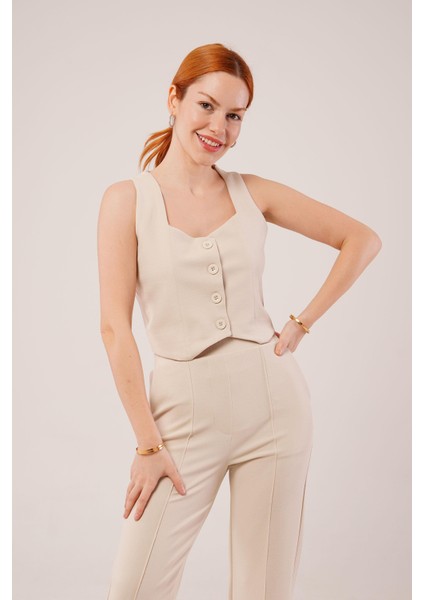 Kalın Askılı Düğmeli Yelek ve Pantolon Bej Takım