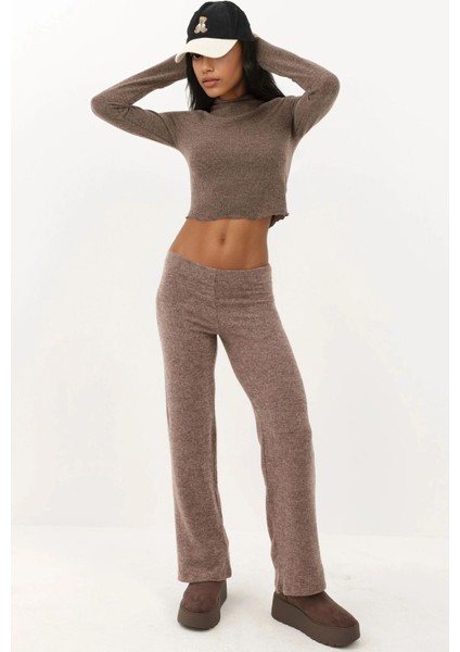 Kadın Yumuşak Dokulu Yarım Balıkçı Yaka Crop Bluz Busem Collection Brown