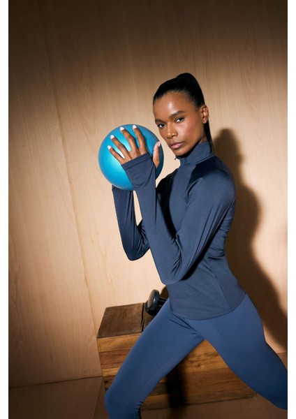 Fit Standart Fit Dik Yaka Fermuarlı İçi Yumuşak Tüylü Sporcu Uzun Kollu Tişört fiyatları