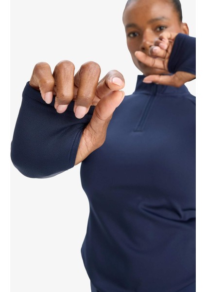 Fit Standart Fit Dik Yaka Fermuarlı İçi Yumuşak Tüylü Sporcu Uzun Kollu Tişört