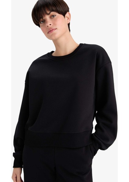 Boxy Fit Bisiklet Yaka Basic Düz Sweatshirt B8568AX25AU