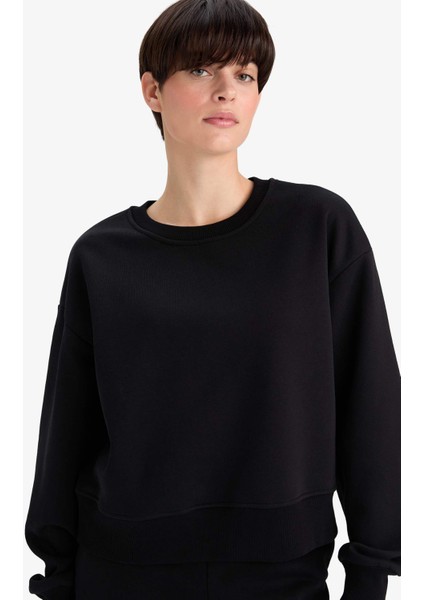 Boxy Fit Bisiklet Yaka Basic Düz Sweatshirt B8568AX25AU modelleri