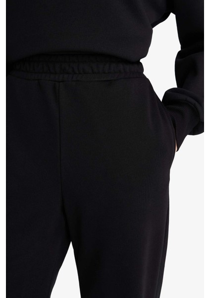 Straight Fit Basic Düz Cepli Yüksek Bel Eşofman Altı B8571AX25AU indirimleri