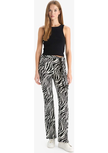 Fitted Zebra Desenli İspanyol Paça Pantolon G2988AX25WN fiyatları