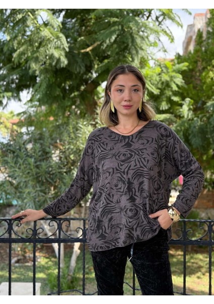 NC1128 Italyan V Yaka Gül Desenli Triko Bluz Kahve
