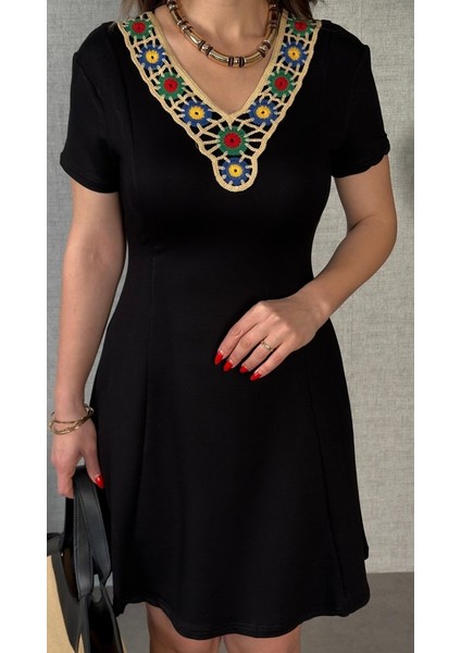 Kadın Penye Kumaş Çiçek Desenli Nakışlı Elbise fırsatları