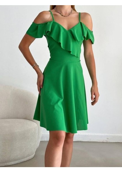 Yaka Volan Detaylı Askılı Kloş Abiye ve Mezuniyet Elbisesi 58729 Yeşil fiyatları