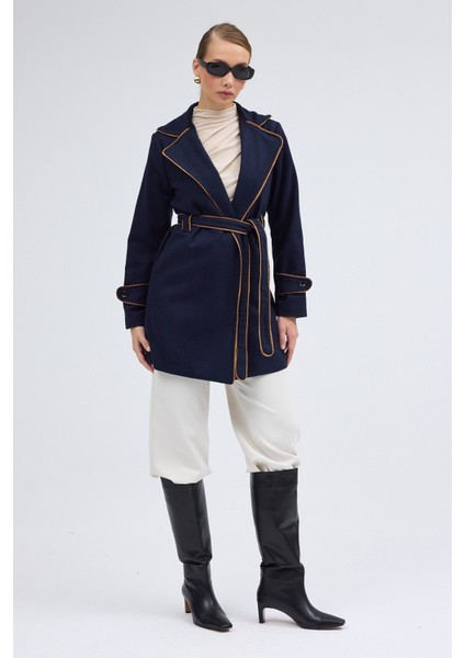 Kaban ve Kemer Kaşe Kadın Şık Yaka