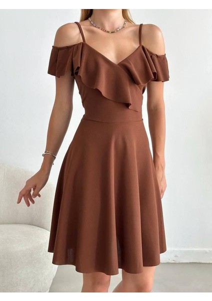Yaka Volan Detaylı Askılı Kloş Abiye ve Mezuniyet Elbisesi 58729 Kahve Reng