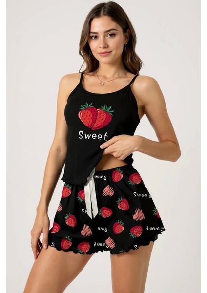 Çilek Baskılı Siyah Askılı Şortlu Pijama Takımı