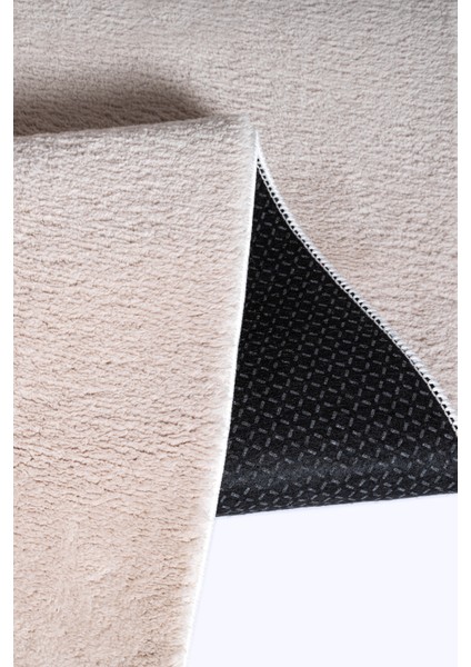 Yıkanabilir Kaymaz Taban Bej Renk Peluş Post Halı modelleri