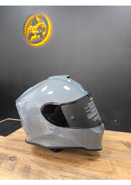 Ece R22.06 Sertifikalı Racing Kask – Yüksek Güvenlik ve Performans Gümüş fiyatları