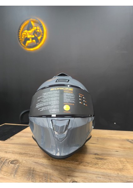 Ece R22.06 Sertifikalı Racing Kask – Yüksek Güvenlik ve Performans Gümüş