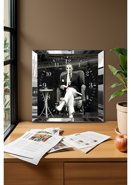 Gümüş Çerçeveli Çay ve Kahve Sefası Süren Atatürk Temalı Dekoratif Mdf Duvar Saati