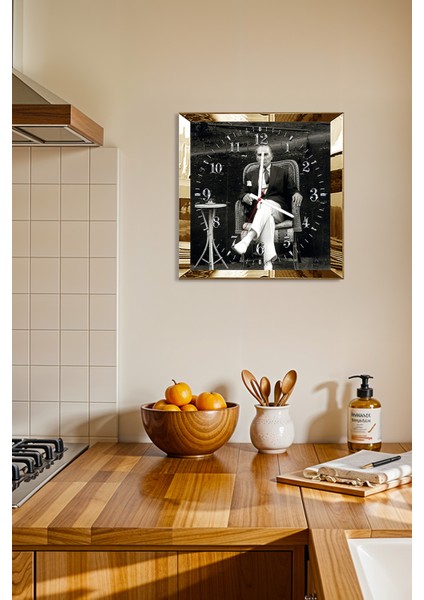 Gold Çerçeveli Çay ve Kahve Sefası Süren Atatürk Temalı Dekoratif Mdf Duvar Saati fiyatları