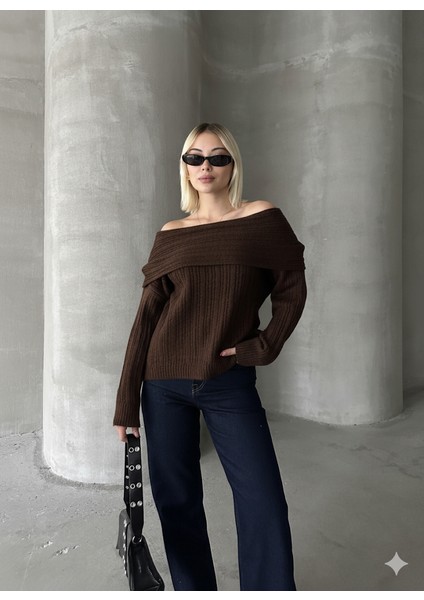 Madonna Yaka Triko Kazak