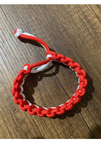 Kırmızı Beyaz Paracord Bileklik modelleri