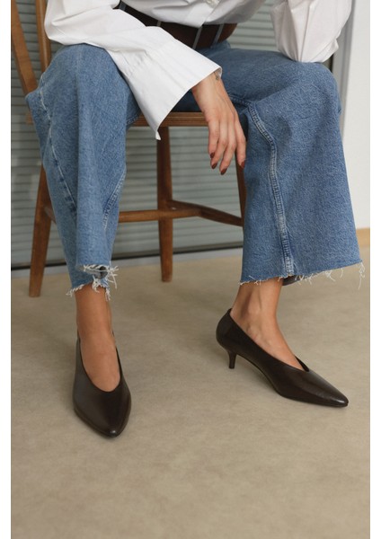 Topuklu 2538 - Sivri Burun Mini Acı Kahve Kadın Topuklu fiyatları