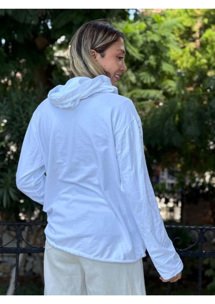 NC59085 Italyan Yazı Baskılı Kol Zımbalı Kapişonlu Sweatshirt Beyaz