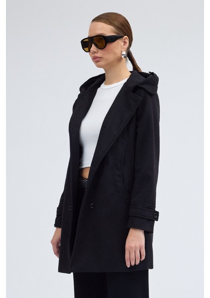 Yaka Detaylı Büyük Düğmeli Kaşe Kaban fiyatları