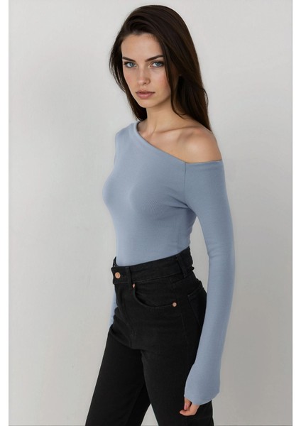 Kadın Asimetrik Yaka Slim Fit Uzun Kollu Üst Busem Collection Bebek Mavisi modelleri