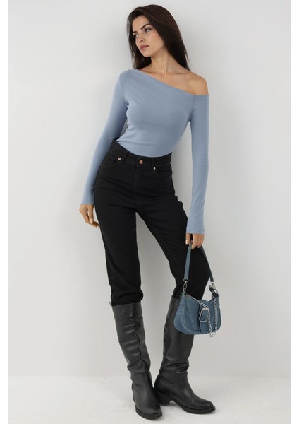 Kadın Asimetrik Yaka Slim Fit Uzun Kollu Üst Busem Collection Bebek Mavisi fırsatları