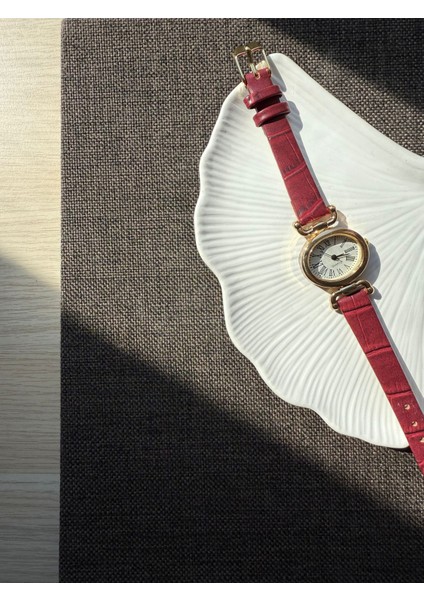 Retro Minimal Deri Kordon Vintage Kadın Kol Saati Kelebek Model indirimleri
