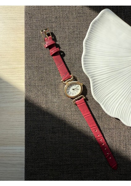 Retro Minimal Deri Kordon Vintage Kadın Kol Saati Kelebek Model