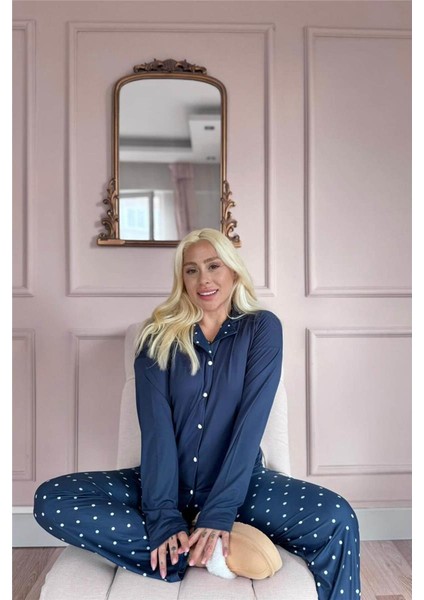 Lacivert Puan Desenli Bambu Önden Düğmeli Uzun Kol Kadın Pijama Takımı modelleri
