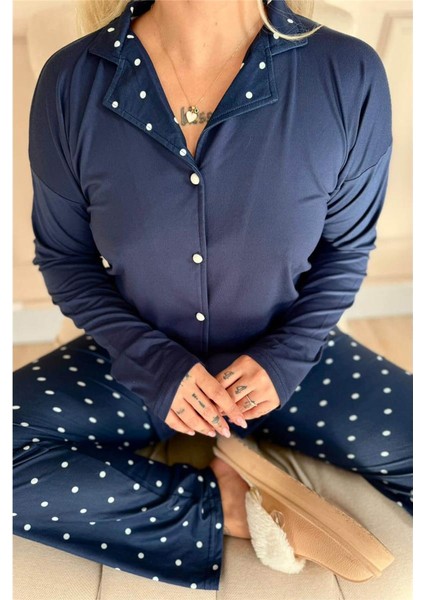 Lacivert Puan Desenli Bambu Önden Düğmeli Uzun Kol Kadın Pijama Takımı fırsatları