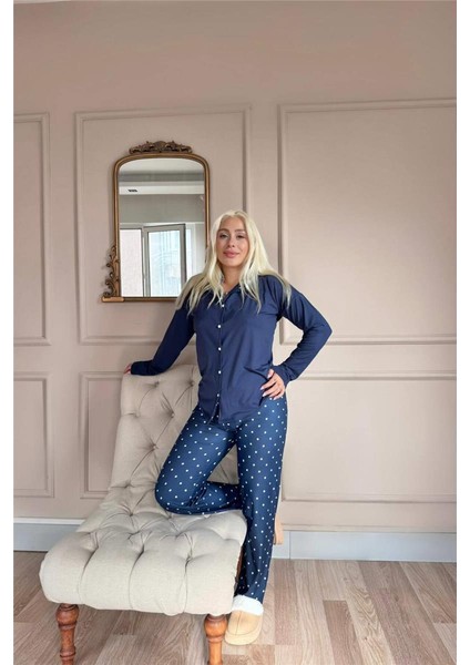 Lacivert Puan Desenli Bambu Önden Düğmeli Uzun Kol Kadın Pijama Takımı indirimleri