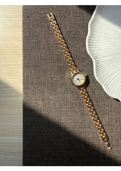 Retro Minimal Boncuk Kordon Vintage Kadın Kol Saati Gold