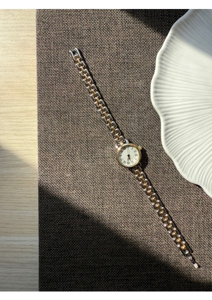 Retro Minimal Metal Kordon Vintage Kadın Kol Saati Çift Renk