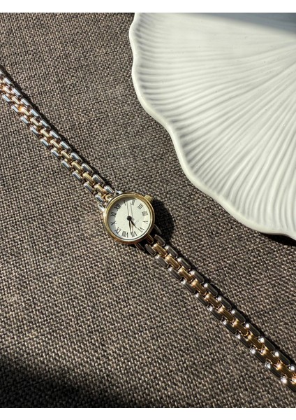 Retro Minimal Metal Kordon Vintage Kadın Kol Saati Çift Renk fırsatları