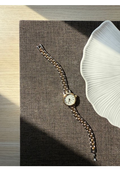 Retro Minimal Metal Kordon Vintage Kadın Kol Saati Çift Renk