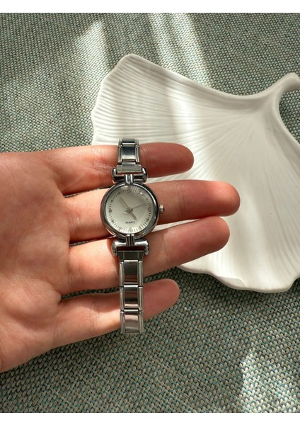 Retro Minimal Metal Kordon Vintage Kadın Kol Saati