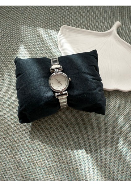 Retro Minimal Metal Kordon Vintage Kadın Kol Saati fiyatları