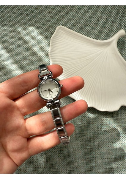 Retro Minimal Metal Kordon Vintage Kadın Kol Saati