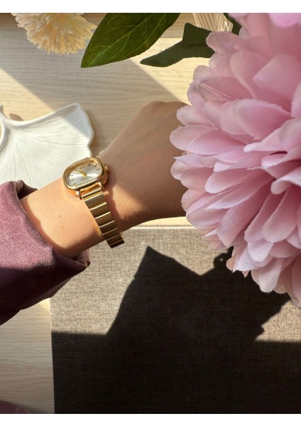 Retro Minimal Metal Kordon Vintage Kadın Kol Saati Altın fırsatları