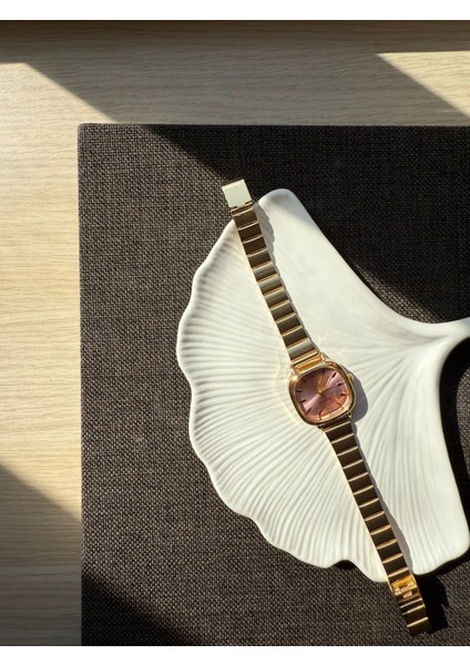 Retro Minimal Metal Kordon Vintage Kadın Kol Saati Içi Pembe