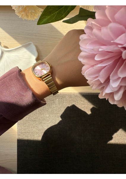 Retro Minimal Metal Kordon Vintage Kadın Kol Saati Içi Pembe