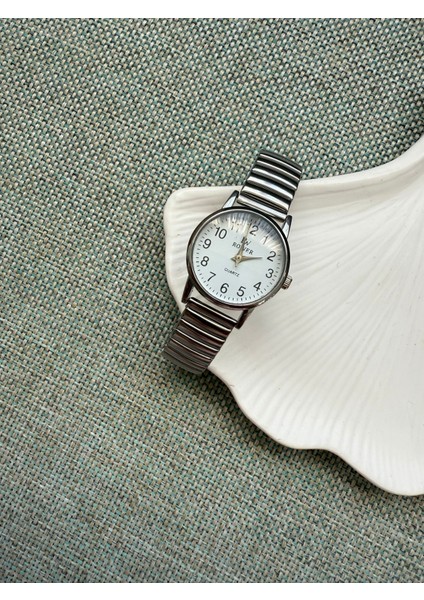 Retro Minimal Metal Kordon Vintage Kadın Kol Saati fırsatları