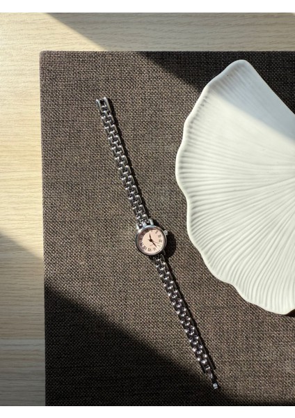 Retro Minimal Metal Kordon Vintage Kadın Kol Saati Içi Pembe