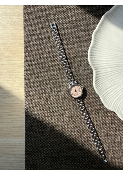 Retro Minimal Metal Kordon Vintage Kadın Kol Saati Içi Pembe