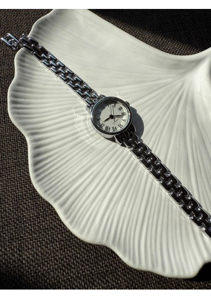 Retro Minimal Boncuk Kordon Vintage Kadın Kol Saati Gümüş
