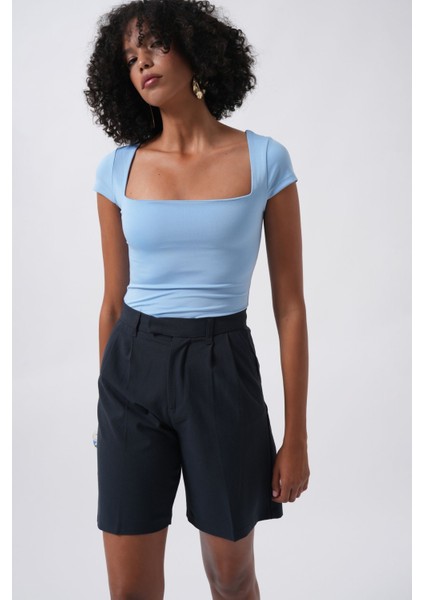 Pencere Detay Mini Dekolte Bebe Mavi Bluz