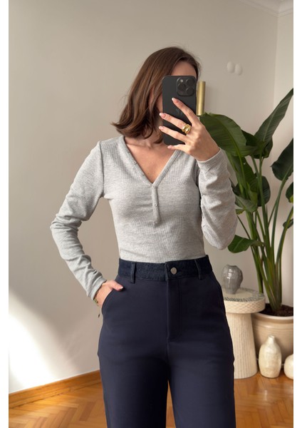 Düğmeli Premium Bodysuit- Gri fiyatları